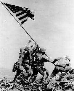 Veterans-day-raising-the-flag-at-iwojima